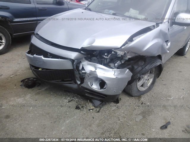 JA4AT2AW2AZ008764 - 2010 MITSUBISHI OUTLANDER ES ვერცხლისფერი ფოტო 6