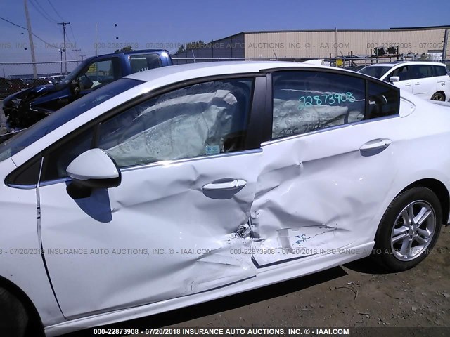 1G1BE5SM6H7238745 - 2017 CHEVROLET CRUZE LT WHITE photo 6