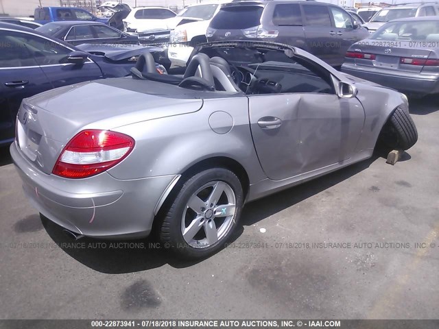 WDBWK54F96F103812 - 2006 MERCEDES-BENZ SLK 280 SILVER photo 4