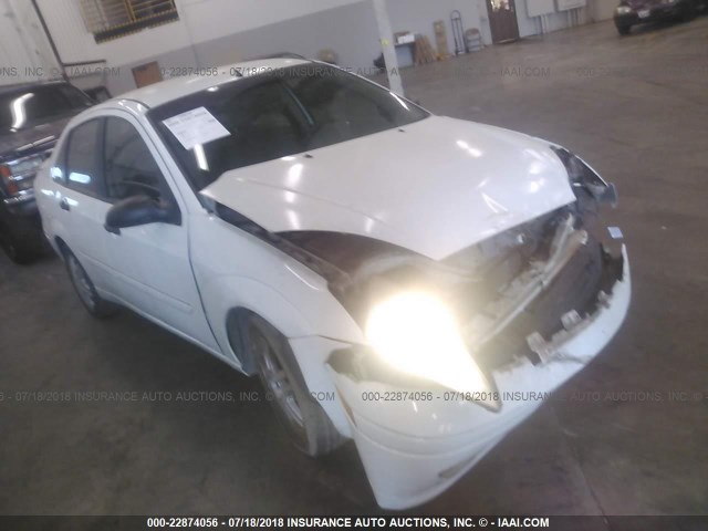 1FAFP34361W350894 - 2001 FORD FOCUS SE/SE SPORT WHITE photo 1