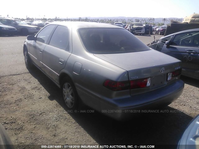 4T1BF22K31U127865 - 2001 TOYOTA CAMRY LE/XLE 棕色 照片 3