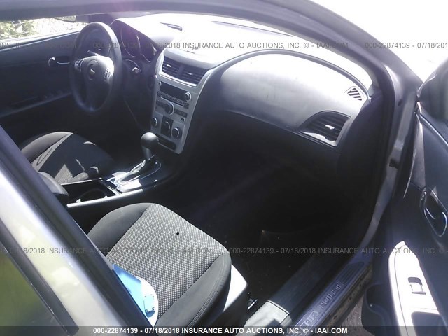 1G1ZC5E03CF163790 - 2012 CHEVROLET MALIBU 1LT SILVER photo 5