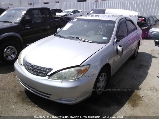 JTDBE32K030234220 - 2003 TOYOTA CAMRY LE/XLE SILVER photo 2