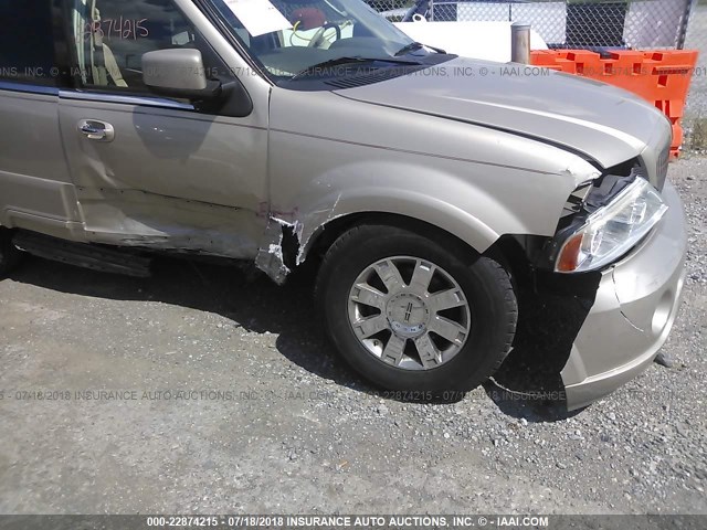 5LMFU28R34LJ34043 - 2004 LINCOLN NAVIGATOR TAN photo 6