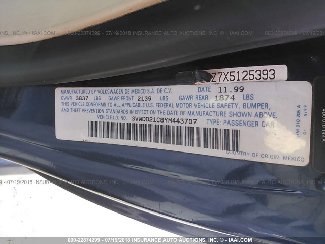 3VWDD21C8YM443707 - 2000 VOLKSWAGEN NEW BEETLE GLX 蓝色 照片 9