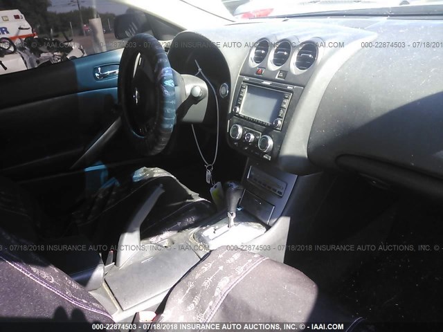 1N4BL24E68C253082 - 2008 NISSAN ALTIMA 3.5SE BLACK photo 5