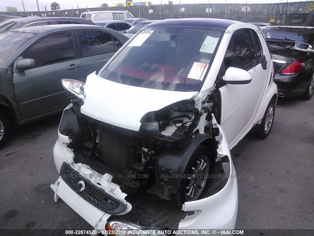 WMEEJ3BA1DK701779 - 2013 SMART FORTWO PURE/PASSION WHITE photo 2