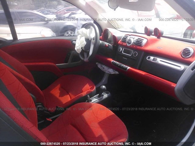 WMEEJ3BA1DK701779 - 2013 SMART FORTWO PURE/PASSION WHITE photo 5