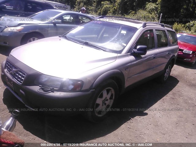 YV1SZ58D711032842 - 2001 VOLVO V70 XC GOLD photo 2