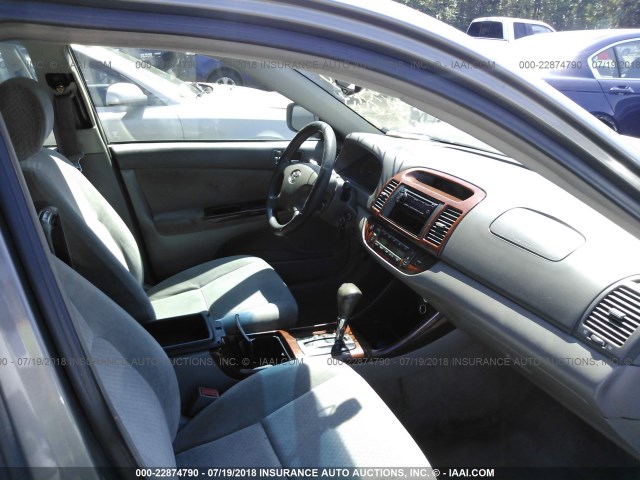 4T1BE30K13U677886 - 2003 TOYOTA CAMRY LE/XLE/SE 灰色 照片 5