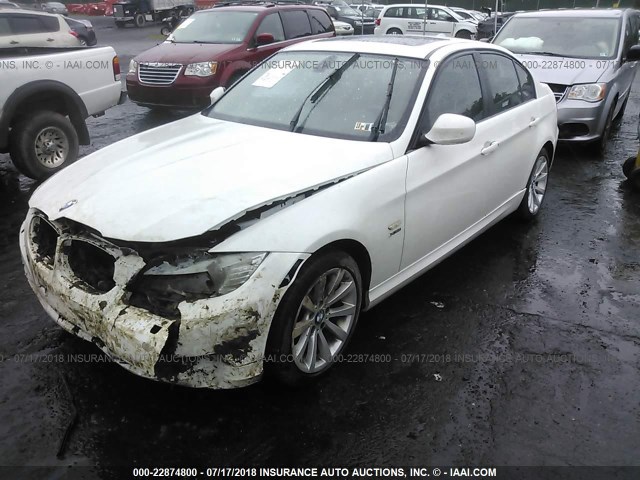 WBAPK5G59BNN28940 - 2011 BMW 328 XI SULEV WHITE photo 2