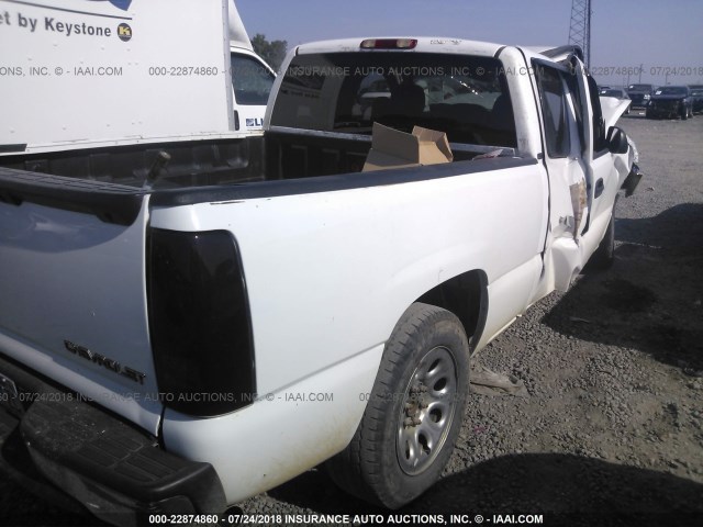 1GCEC19X35Z356299 - 2005 CHEVROLET SILVERADO C1500 WHITE photo 4