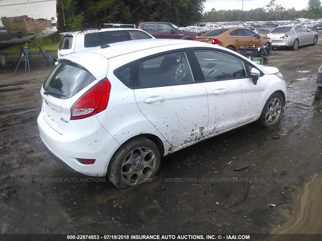 3FADP4FJ0BM186388 - 2011 FORD FIESTA SES WHITE photo 4