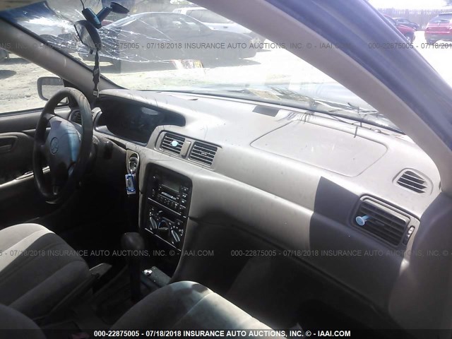 4T1BG22K3XU547163 - 1999 TOYOTA CAMRY CE/LE/XLE 灰色 照片 5