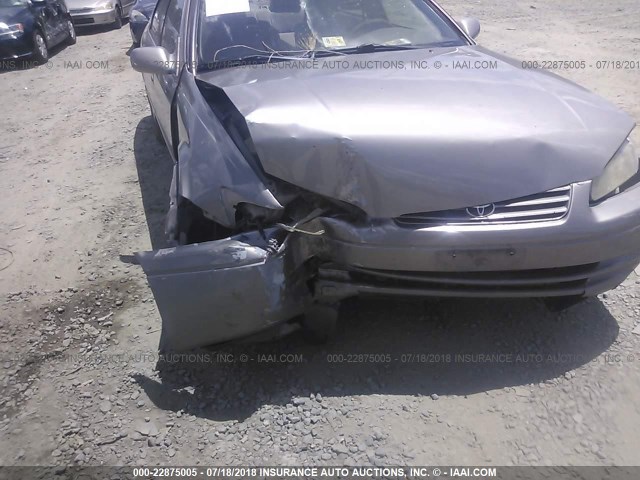 4T1BG22K3XU547163 - 1999 TOYOTA CAMRY CE/LE/XLE 灰色 照片 6