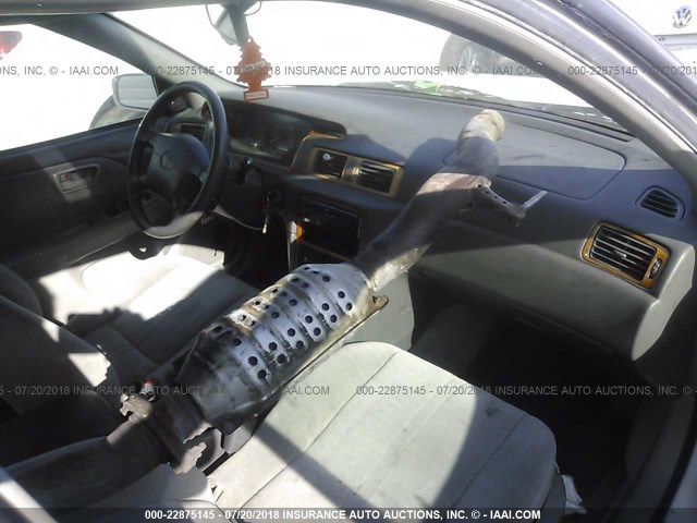 JT2BF28K2W0100126 - 1998 TOYOTA CAMRY LE/XLE WHITE photo 5