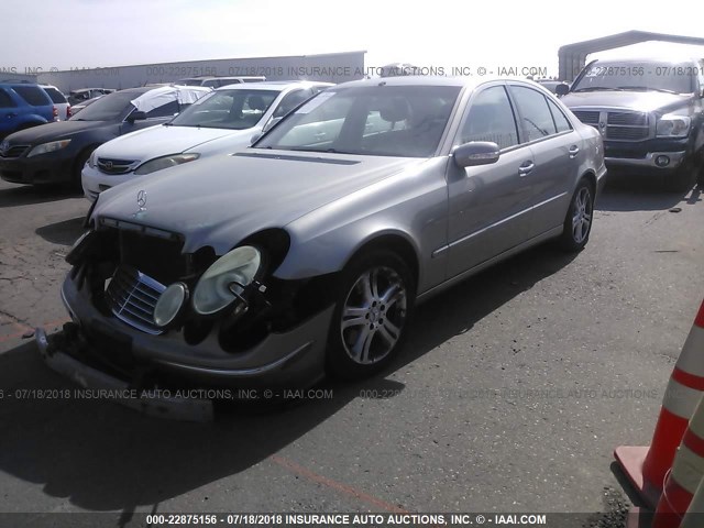 WDBUF83J65X176406 - 2005 MERCEDES-BENZ E 500 4MATIC GRAY photo 2