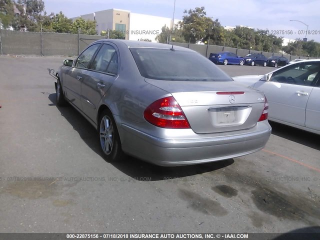 WDBUF83J65X176406 - 2005 MERCEDES-BENZ E 500 4MATIC GRAY photo 3