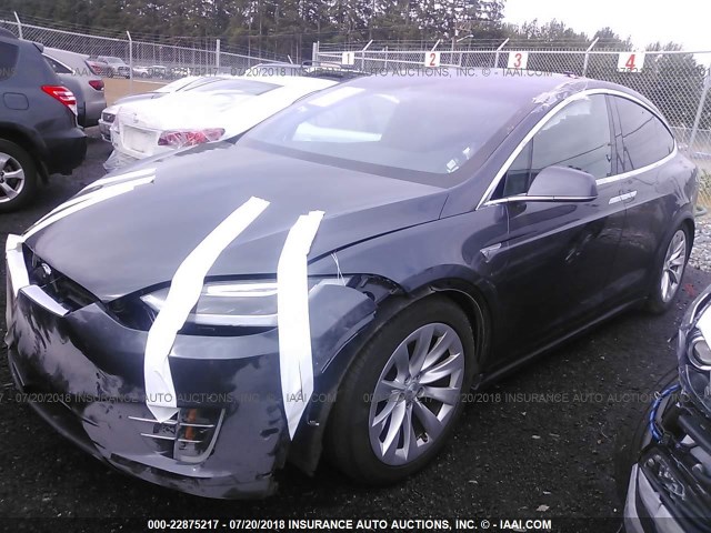 5YJXCBE27GF005364 - 2016 TESLA MODEL X GRAY photo 2