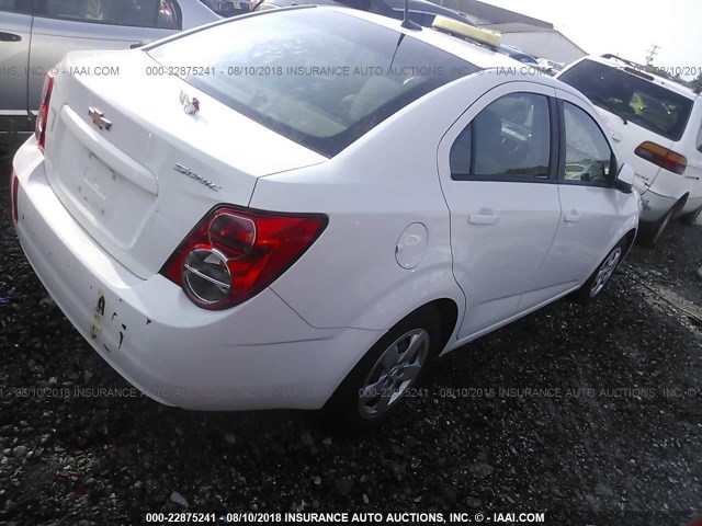 1G1JA5SH9E4205634 - 2014 CHEVROLET SONIC LS WHITE photo 4