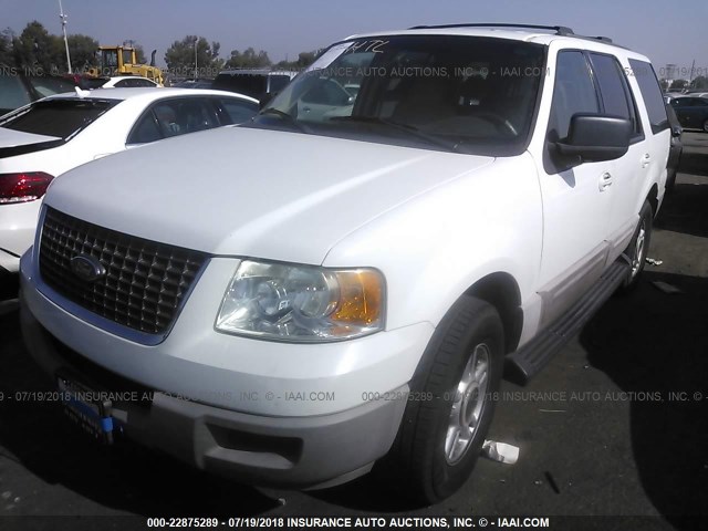 1FMRU15W23LB08455 - 2003 FORD EXPEDITION XLT WHITE photo 2