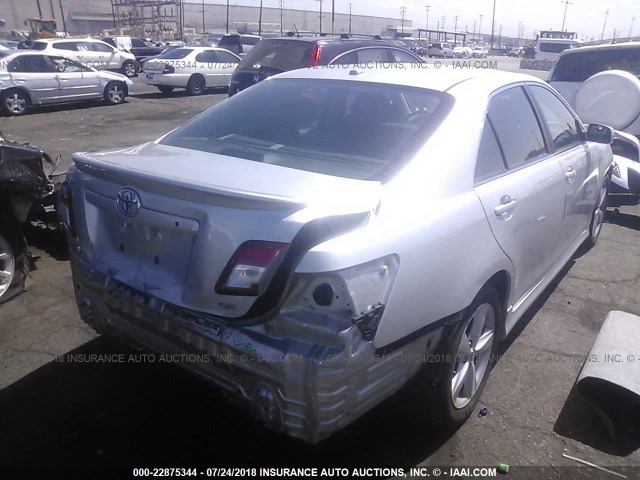 4T1BF3EKXAU521736 - 2010 TOYOTA CAMRY SE/LE/XLE SILVER photo 4