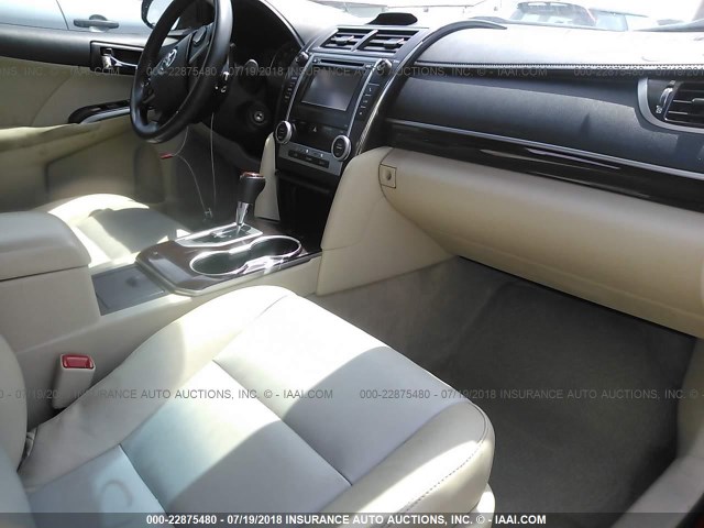 4T4BF1FK5CR206080 - 2012 TOYOTA CAMRY SE/LE/XLE RED photo 5