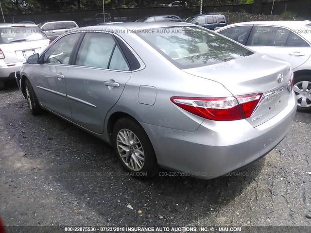 4T4BF1FK4GR562767 - 2016 TOYOTA CAMRY LE/XLE/SE/XSE 灰色 照片 3