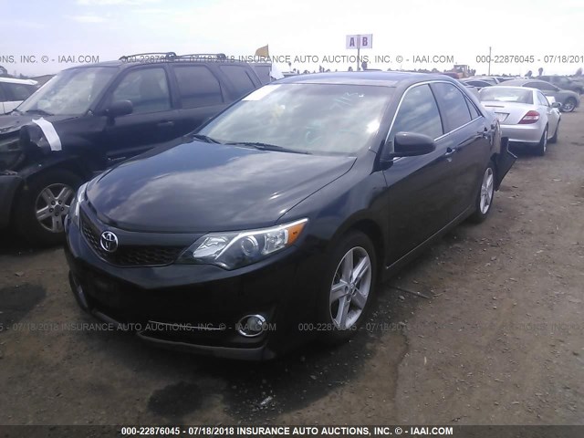 4T1BF1FK8EU867356 - 2014 TOYOTA CAMRY L/SE/LE/XLE 黑色 照片 2
