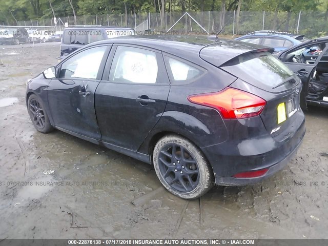 1FADP3K28GL302499 - 2016 FORD FOCUS SE BLACK photo 3