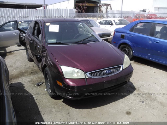 1FAHP31N87W143415 - 2007 FORD FOCUS ZX3/S/SE/SES MAROON photo 1