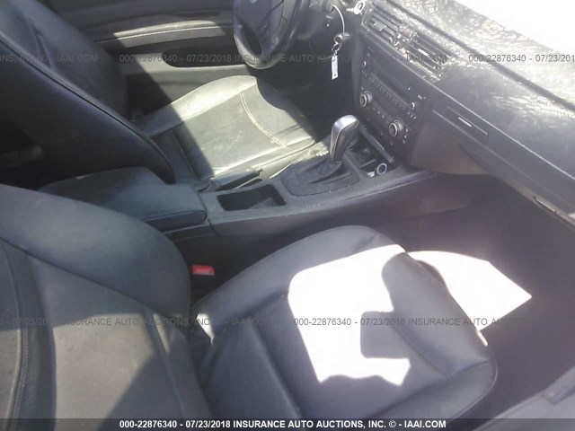WBAPL33579A404769 - 2009 BMW 335 XI Noir photo 5