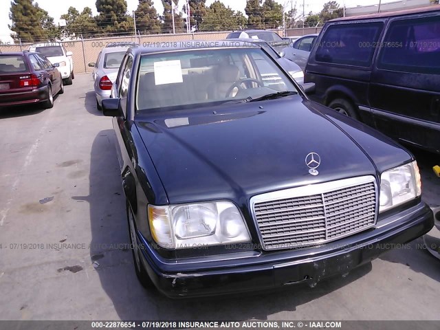 WDBEA32E1SC242387 - 1995 MERCEDES-BENZ E 320 BASE/320 SPECIAL BLUE photo 1