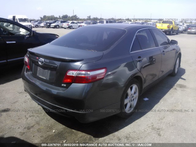 4T1BK46K27U542041 - 2007 TOYOTA CAMRY NEW GENERAT LE/XLE/SE GRAY photo 4