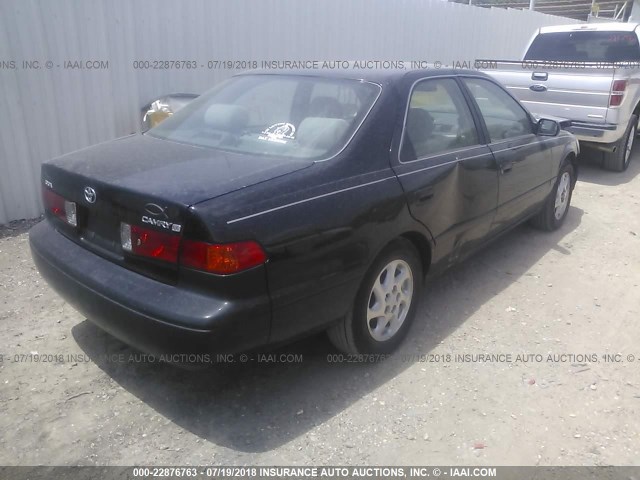 4T1BG22K7YU682910 - 2000 TOYOTA CAMRY CE/LE/XLE 黑色 照片 4