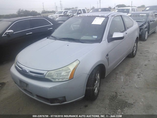 1FAHP33NX8W232532 - 2008 FORD FOCUS SE/SEL/SES SILVER photo 2