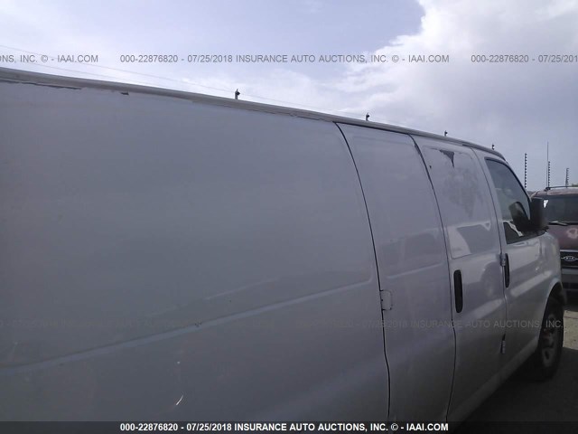 1GCUGADX0A1113257 - 2010 CHEVROLET EXPRESS G1500  WHITE photo 6