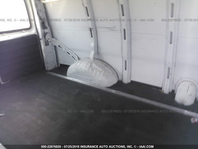 1GCUGADX0A1113257 - 2010 CHEVROLET EXPRESS G1500  WHITE photo 8