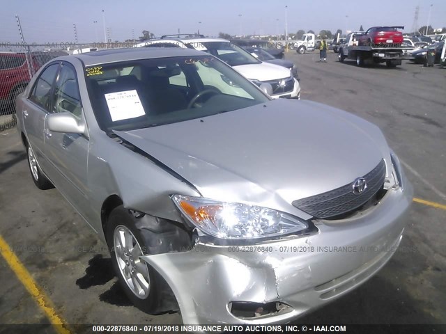 4T1BE32K93U239033 - 2003 TOYOTA CAMRY LE/XLE/SE 银色 照片 1