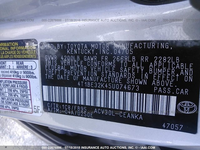 4T1BE32K45U074673 - 2005 TOYOTA CAMRY LE/XLE/SE ვერცხლისფერი ფოტო 9