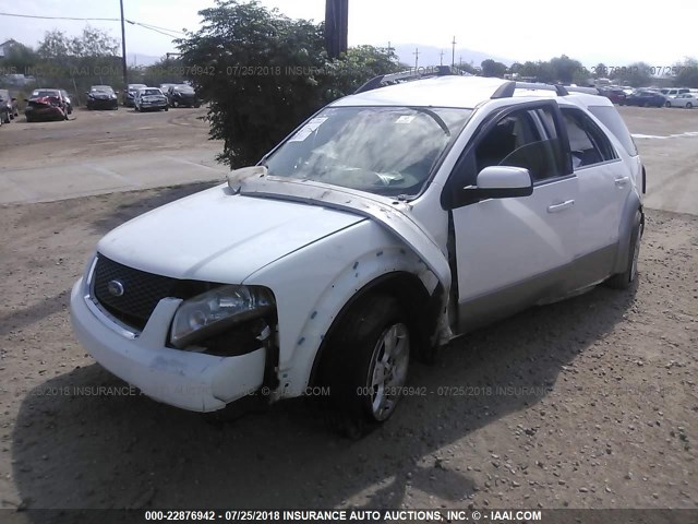 1FMDK05126GA29637 - 2006 FORD FREESTYLE SEL WHITE photo 2