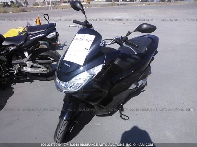 RLHKF1809FY002020 - 2015 HONDA PCX 150 BLACK photo 2