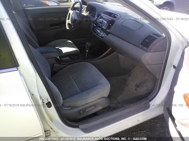 4T1BE30K93U172422 - 2003 TOYOTA CAMRY LE/XLE/SE 白色 照片 5