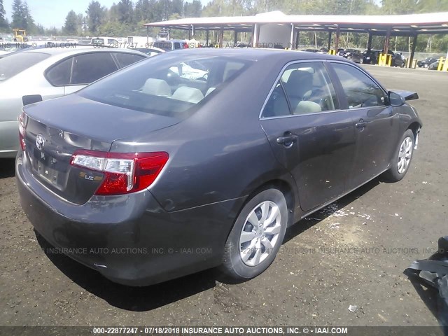 4T4BF1FK6ER382638 - 2014 TOYOTA CAMRY L/SE/LE/XLE 灰色 照片 4