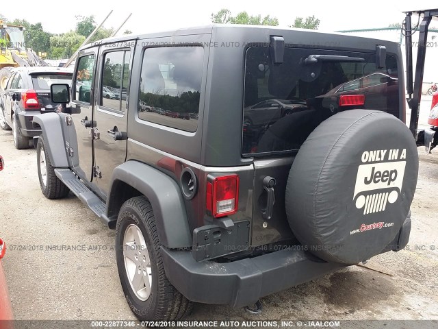 1C4BJWDG9HL557791 - 2017 JEEP WRANGLER UNLIMITE SPORT GRAY photo 3