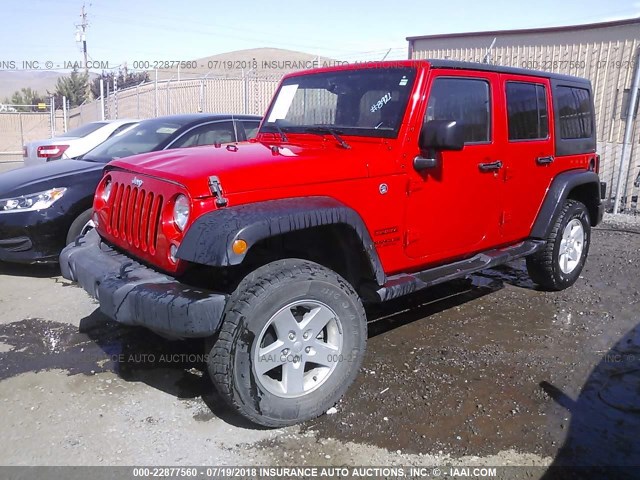 1C4BJWDG4GL110154 - 2016 JEEP WRANGLER UNLIMITE SPORT RED photo 2