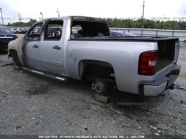 3GCUCUEJ9BG157588 - 2011 CHEVROLET SILVERADO C1500 HYBRID SILVER photo 3