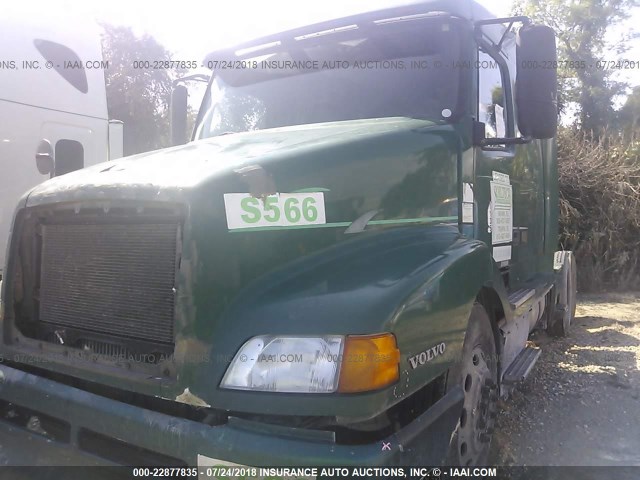 4VG7DBRJ9XN231560 - 1999 VOLVO VN GREEN photo 2