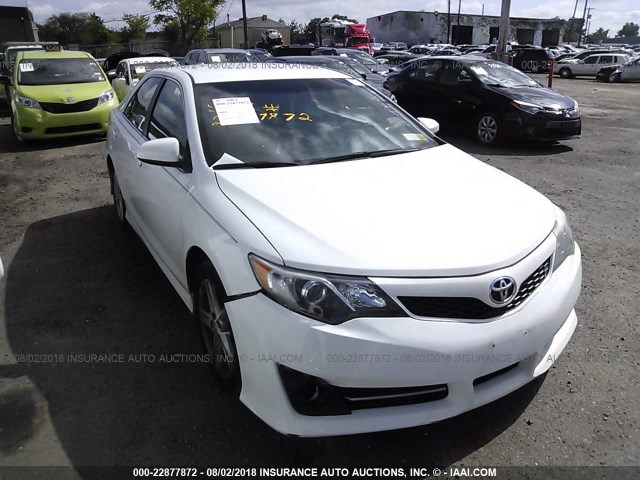 4T1BF1FK3CU188561 - 2012 TOYOTA CAMRY SE/LE/XLE WHITE photo 1