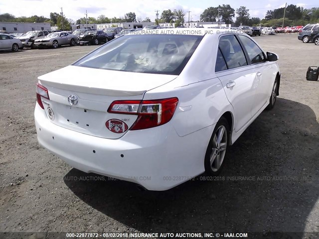 4T1BF1FK3CU188561 - 2012 TOYOTA CAMRY SE/LE/XLE WHITE photo 4
